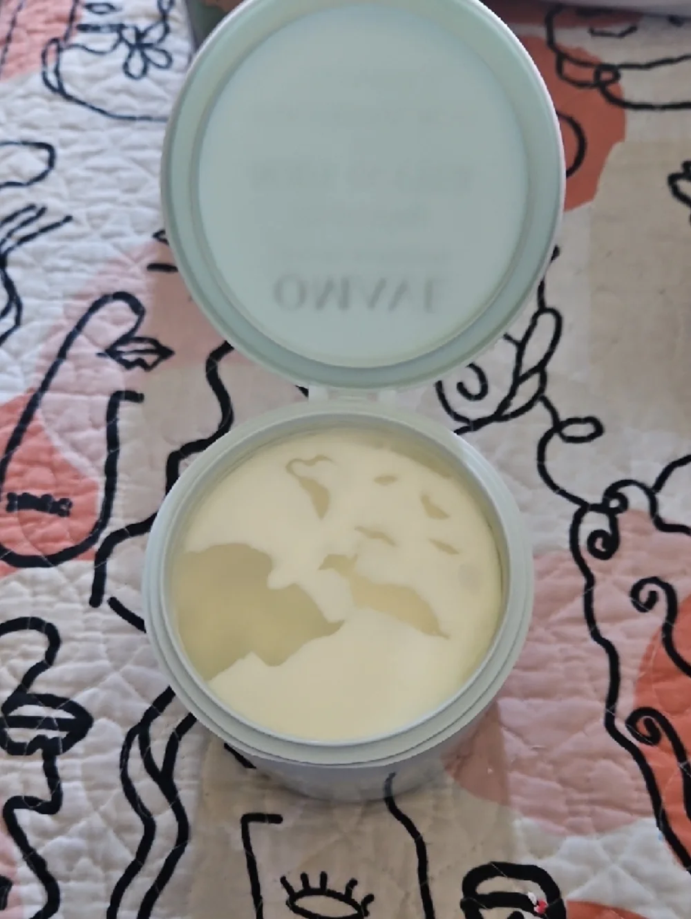 Hydrating Almond & Vanilla Body Butter – White